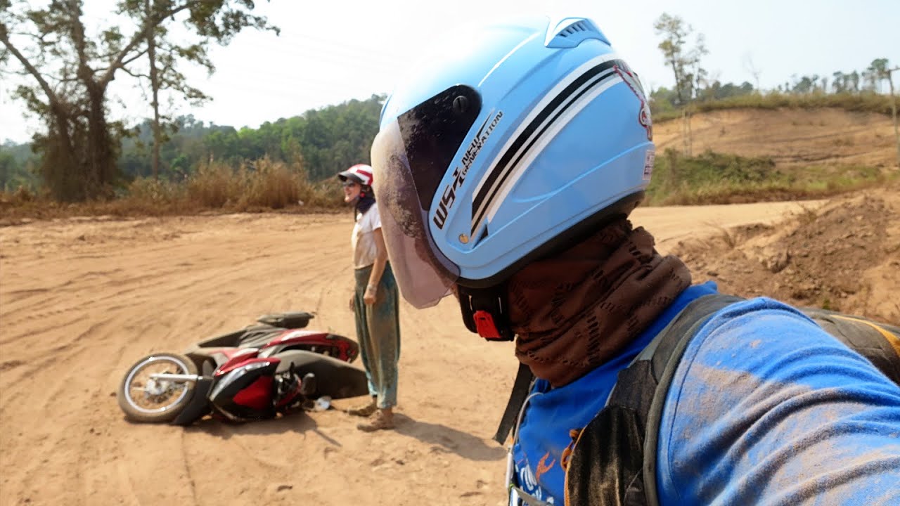 LAOS THAKHEK LOOP: 2 ACCIDENTS IN 1 DAY