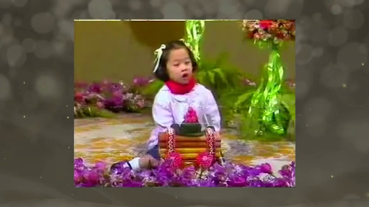 พระเจ้าหลานเธอ พระองค์เจ้าพัชรกิติยาภา ทรงขับร้องเพลงพระราชนิพนธ์ 