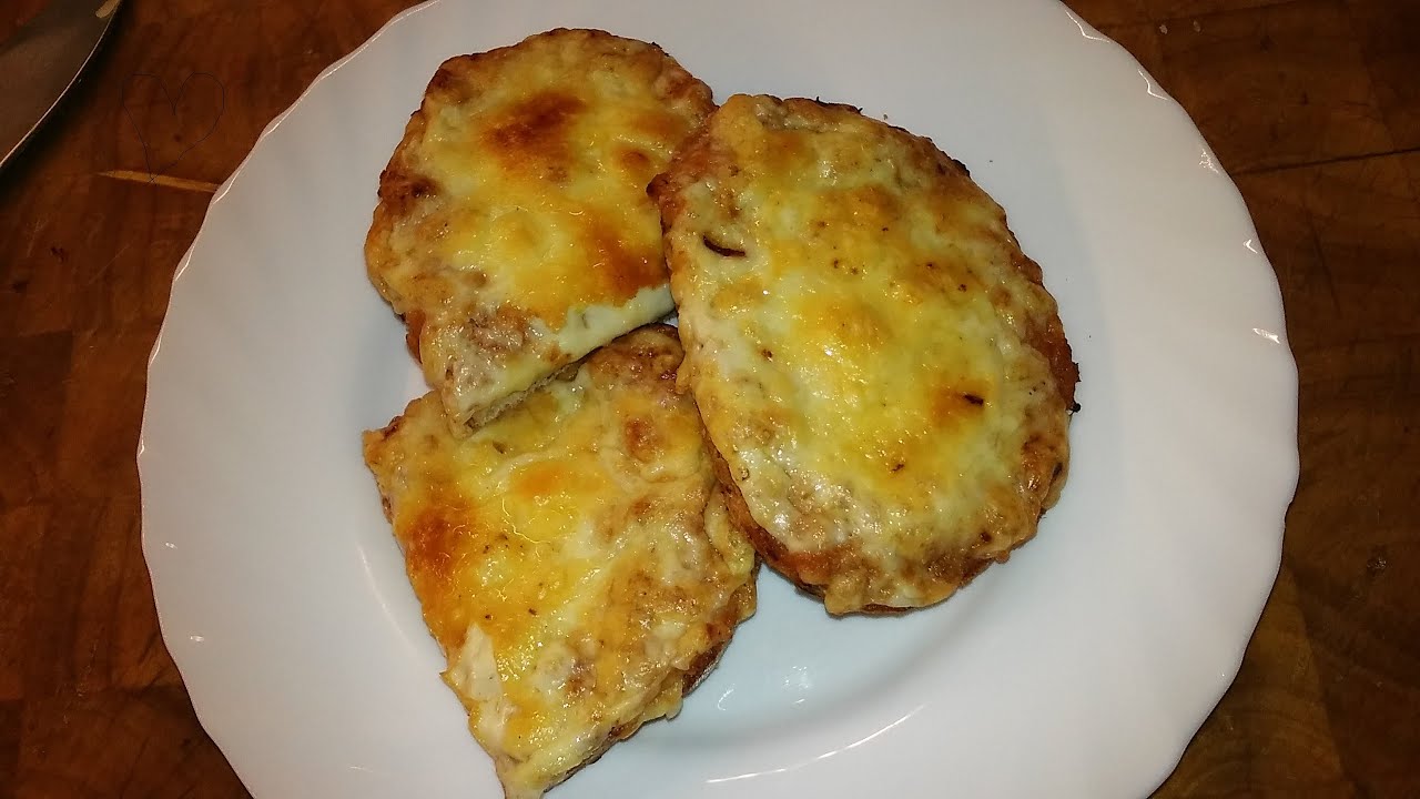 H&uacute;sos melegszendvicskr&eacute;m, olcs&oacute; ,fűszeres, kiad&oacute;s :-) Mire bemelegszik a grill (s&uuml;tő) k&eacute;sz !