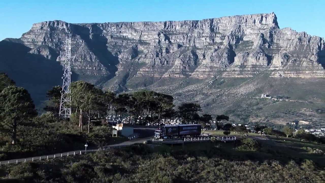 Freightliner Argosy -- Derick Broekhuizen -- Table Mountain