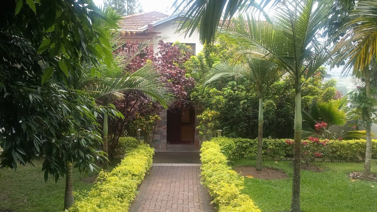 HOUSE FOR SALE 5BEDROOMS 5BATHROOMS, Garden, PARKING,ANEX, PRICE 250M, LOCATED KIGALI/KAGUGU