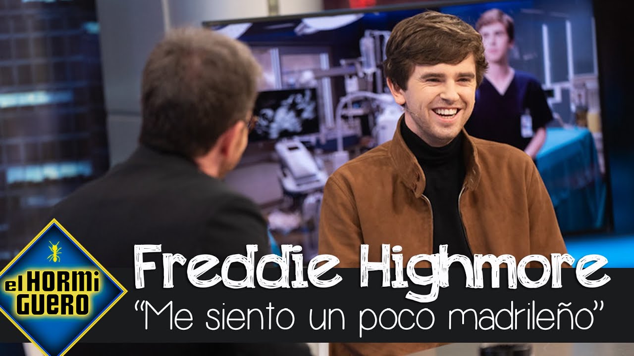 Freddie Highmore sorprende hablando español: 