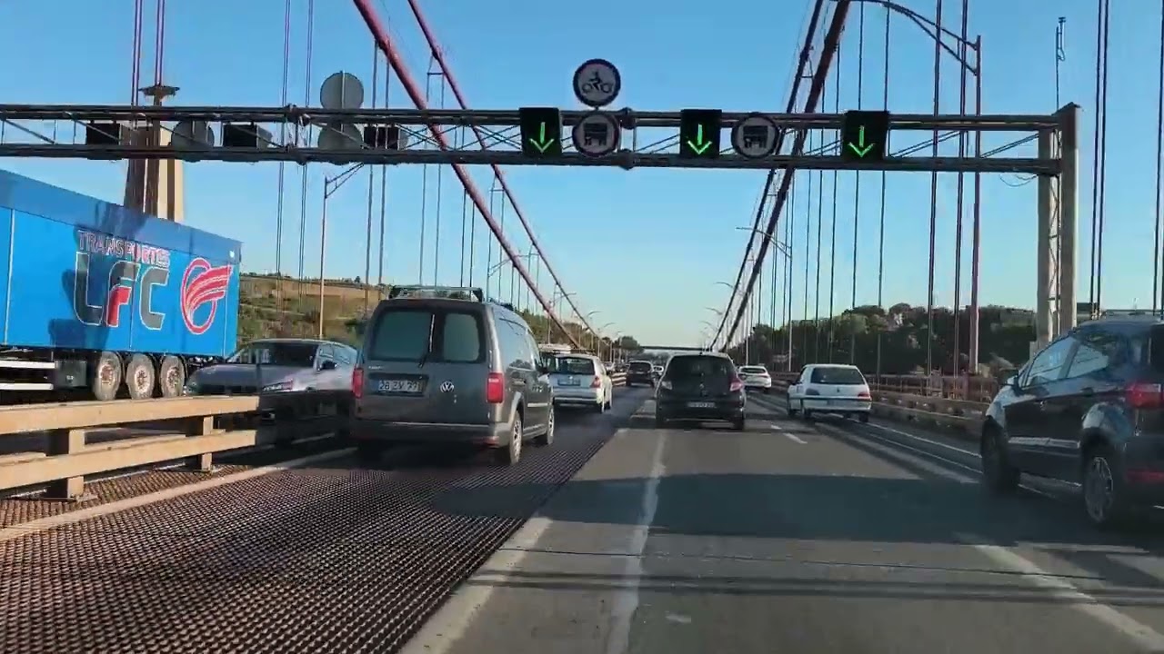 Portugal, 🇵🇹 uma passagem sobre a ponte 25 de Abril..✍️