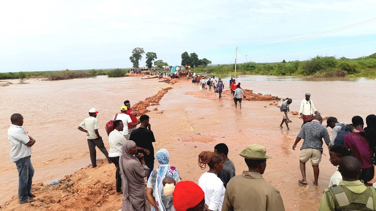 Garissa _Madogo Road Washed Away Again Immediately After Repairs Had Been Finished || Floods Havoc!