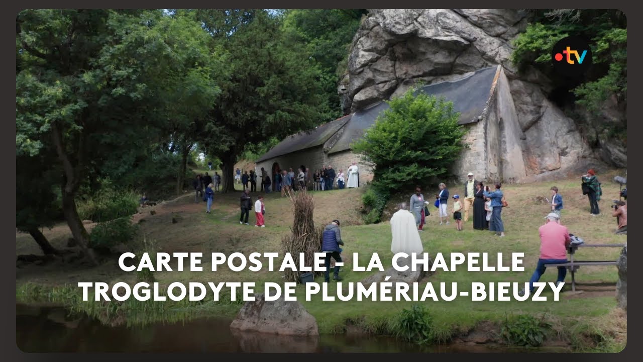 Carte postale - La chapelle troglodyte de Plumériau-Bieuzy
