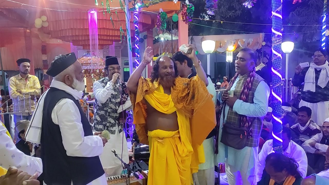 Meraj ki ratiya dhoom ye machi Ek raaj dulara awat hai by Ali waris