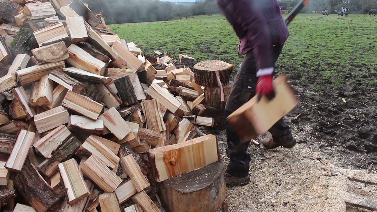 Fiskars X27 Splitting Firewood/Logs