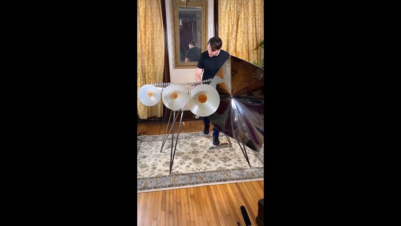 🎵 The Cristal Baschet 📷 Rob Scallon