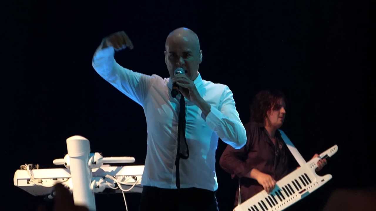 The Human League - Don't You Want Me live V Festival Weston Park 18-08-12