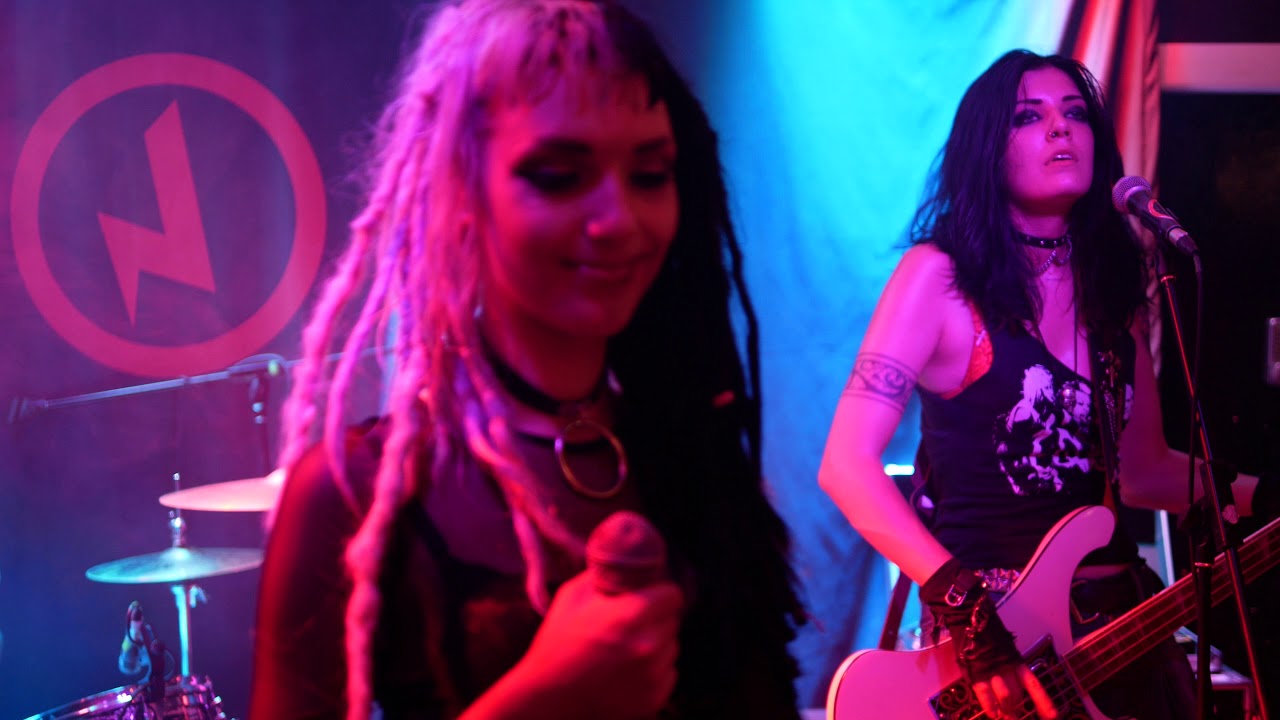 Hands Off Gretel - I Wanna Be Your Dog (The Stooges) live Jimmy's Bar, Manchester 12-07-18