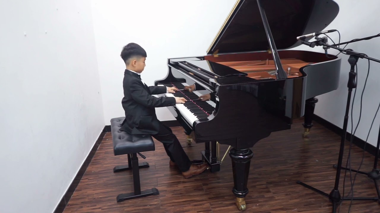 ABRSM Grade 8 Piano 2023-2024 Performance Exam *143 Distinction* Aiden@9 years old
