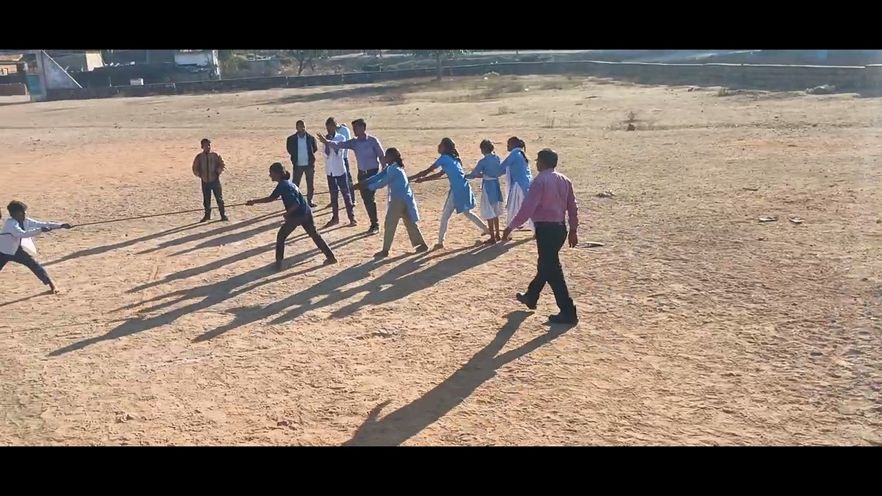 शिक्षा संबंधी रस्साकशी प्रतियोगिता 