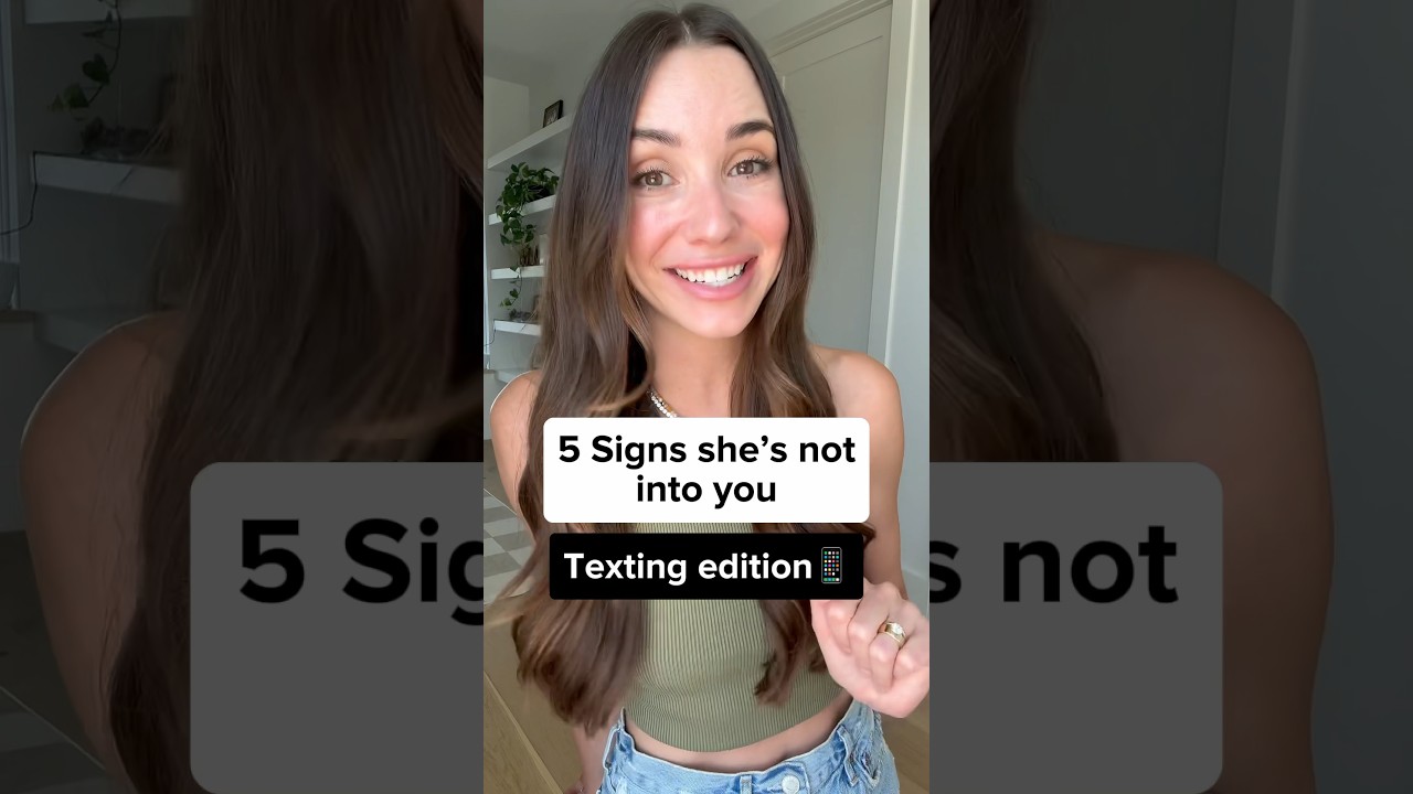 Five signs she&rsquo;s not into you, texting edition&hellip; #datingcoach #datingcoachformen #textingtips