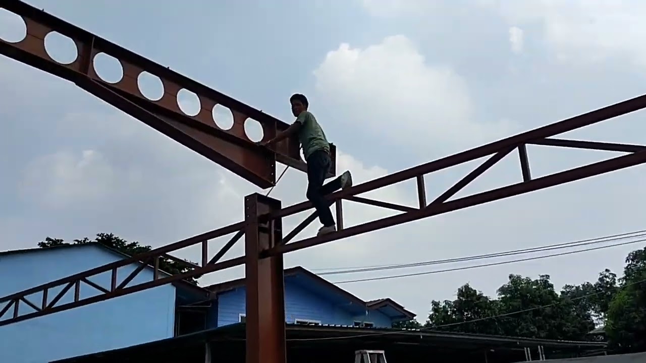 Cellular beam ในฝัน ส่งงานหลังคา