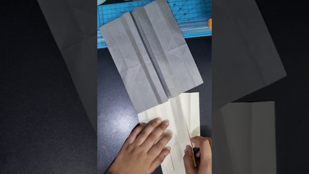 #Origami #PaperArt #PaperFolding #OrigamiArt #PaperCraft #FoldingArt #DIYOrigami #paperracket