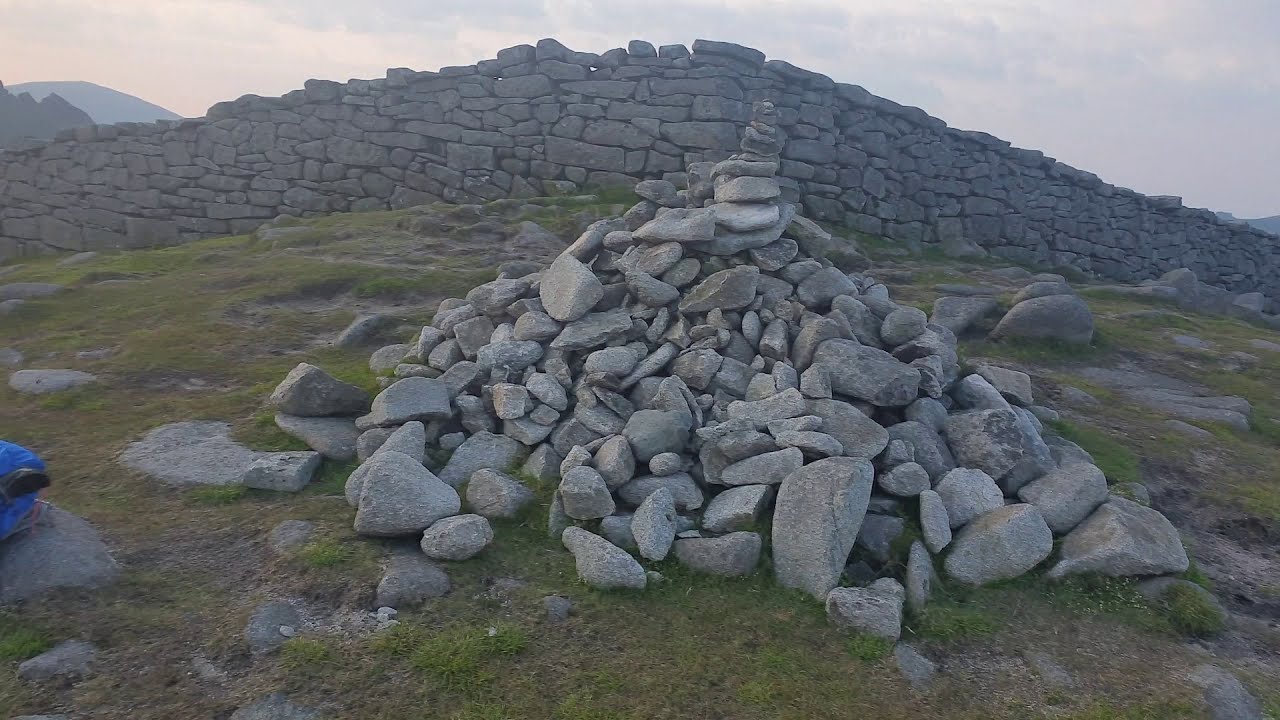 Solo in a Hilleberg Soulo  ||  Summit Wildcamp  ||  Rolling Clouds  ||  Slieve Meelbeg  ||  708m