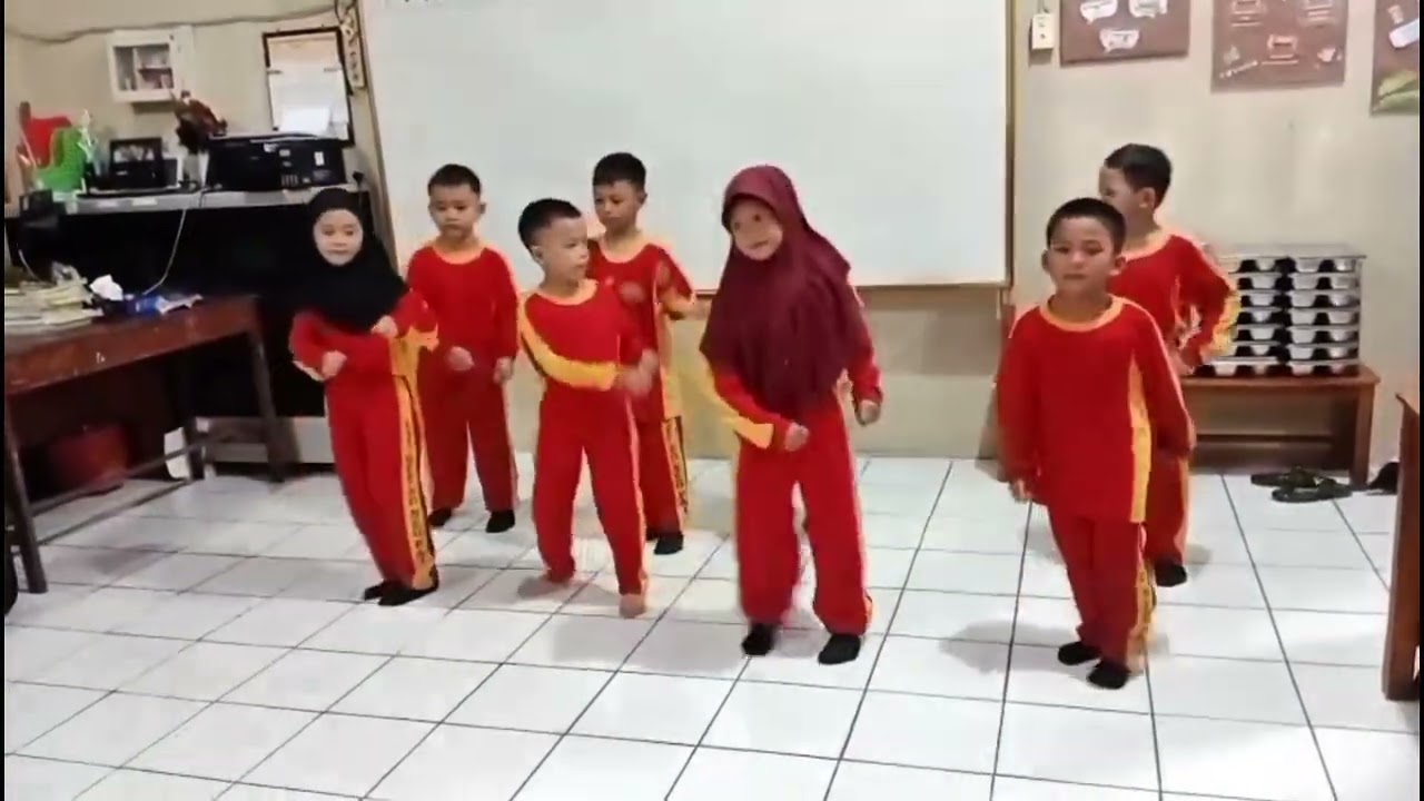 Kelompok 1 Kelas 1.B 
