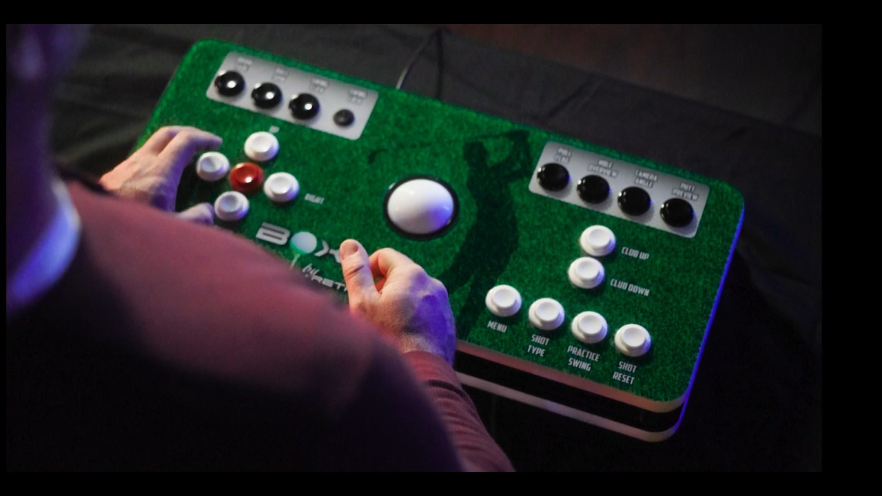 Площадка для удара на стартовой площадке PGA Tour 2k от Retro-Cade!