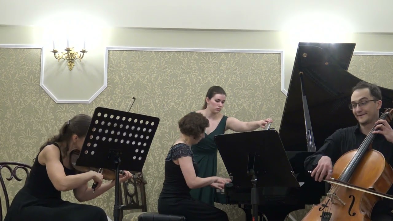 4 Essential Piano Pieces Every Music Enthusiast Needs to Know