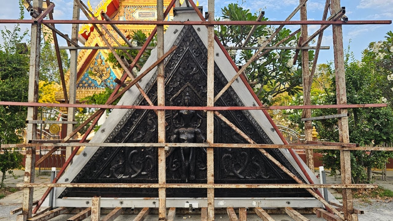 เตรียมงานยกหน้าบันศาลาสุธรรมามหาโภคา 16/3/69
