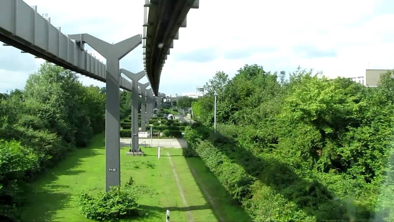 Düsseldorf Flughafen Schwebebahn