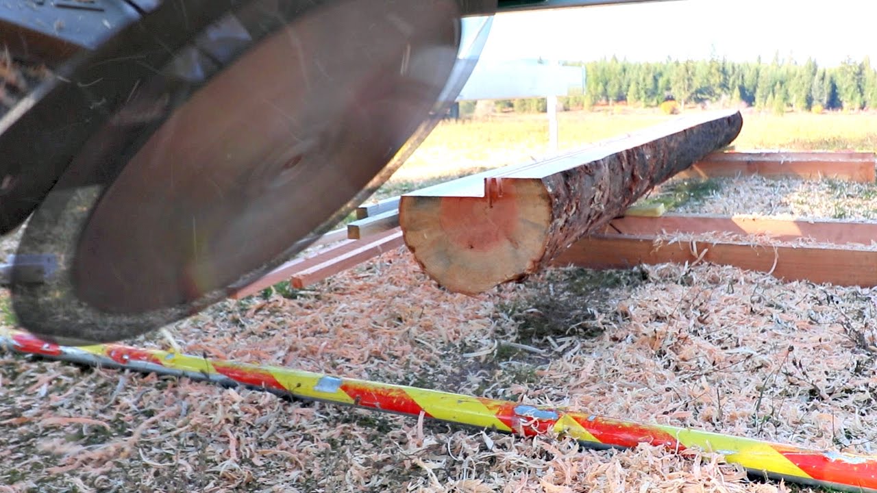Amazing Swing-Blade Sawmill Setup!!