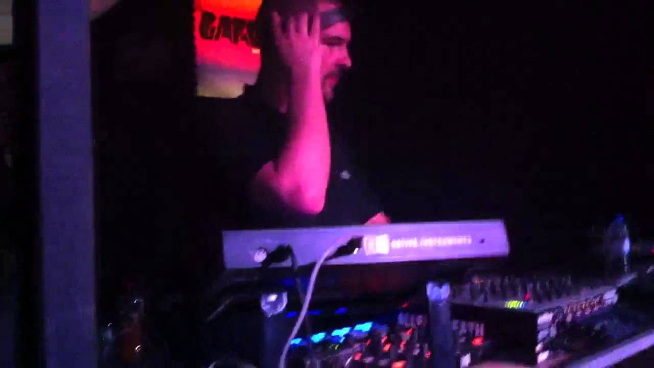 Gare 909 #9 with Speedy J - Gare Club (5.1.2012)
