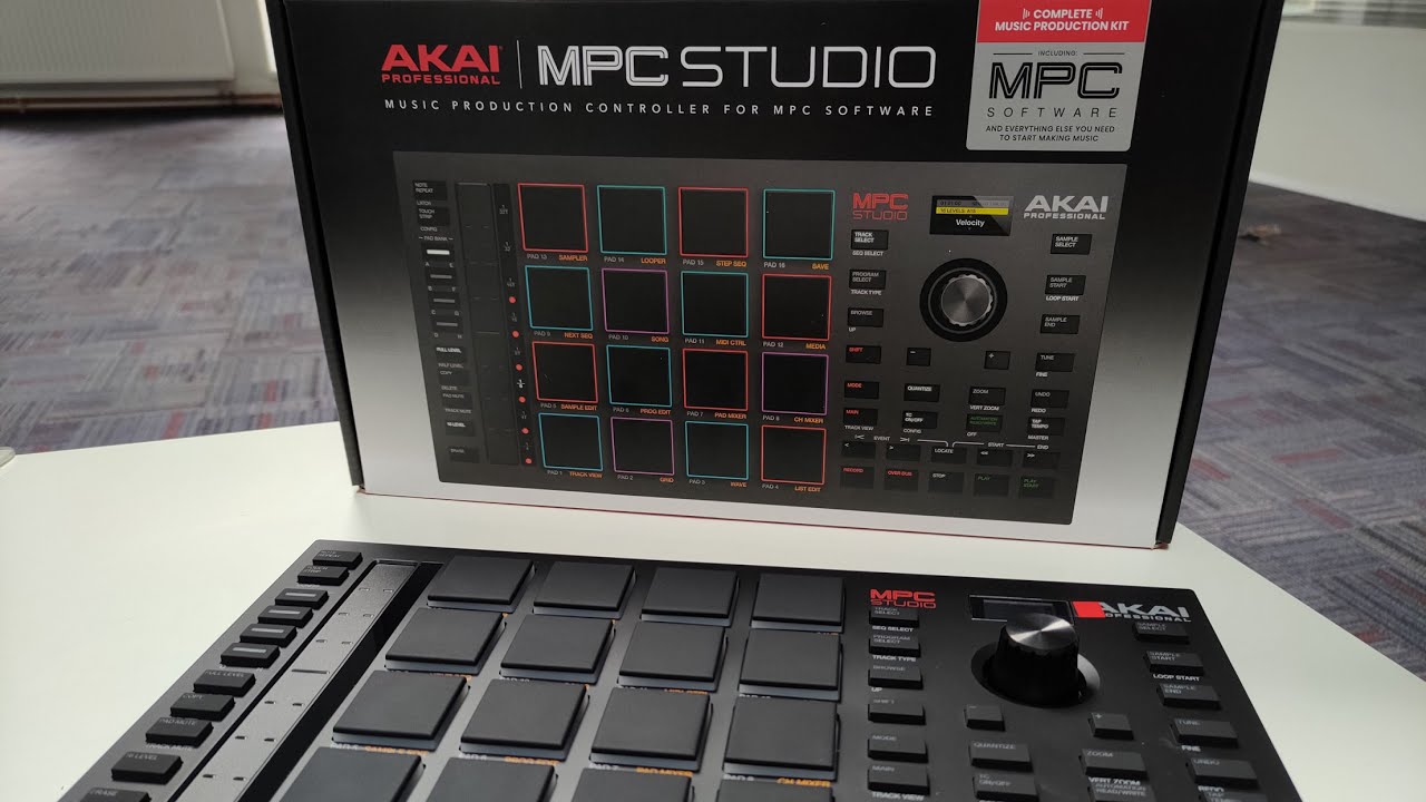 AKAI PRO: MPC studio MK2 [unboxing] (no talking)