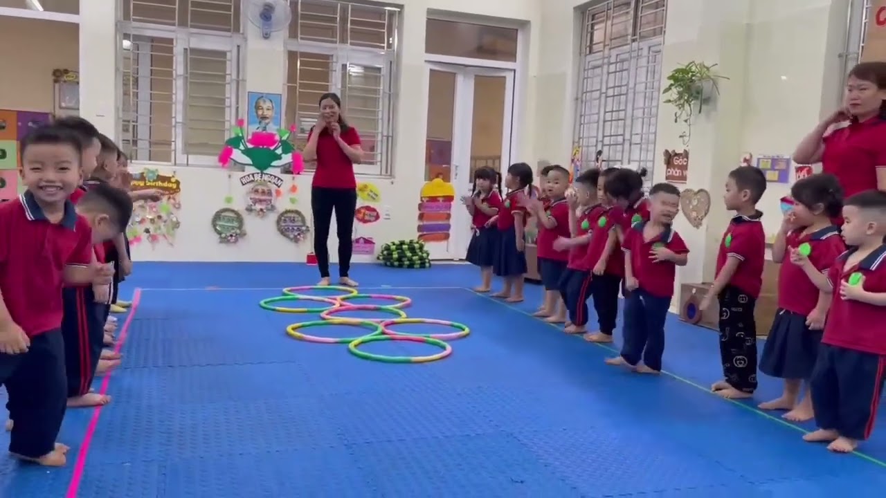 Tiết dạy Bật qua 5 &ocirc; - C&ocirc; gi&aacute;o Vũ Thị Duy&ecirc;n