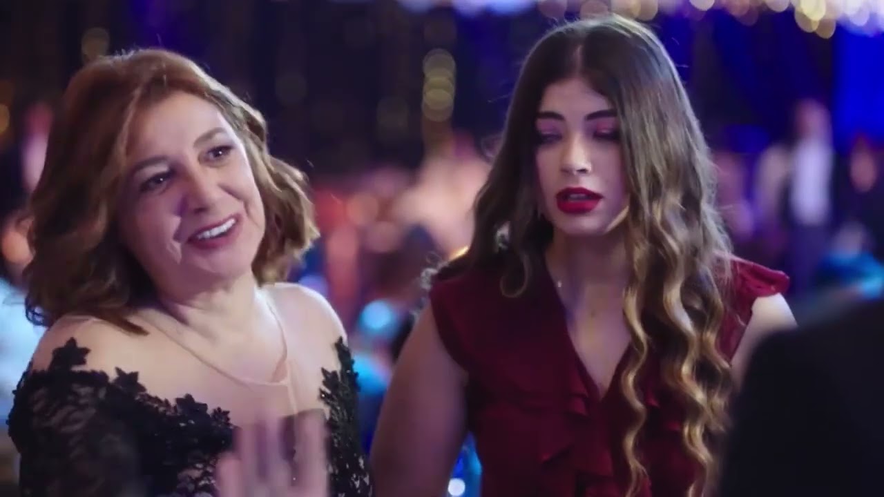 هتمووت من الضحك علي خناقة سارة مع حماتها في فرح صاحب يوسف جوزها 😂#في_بيتنا_روبوت