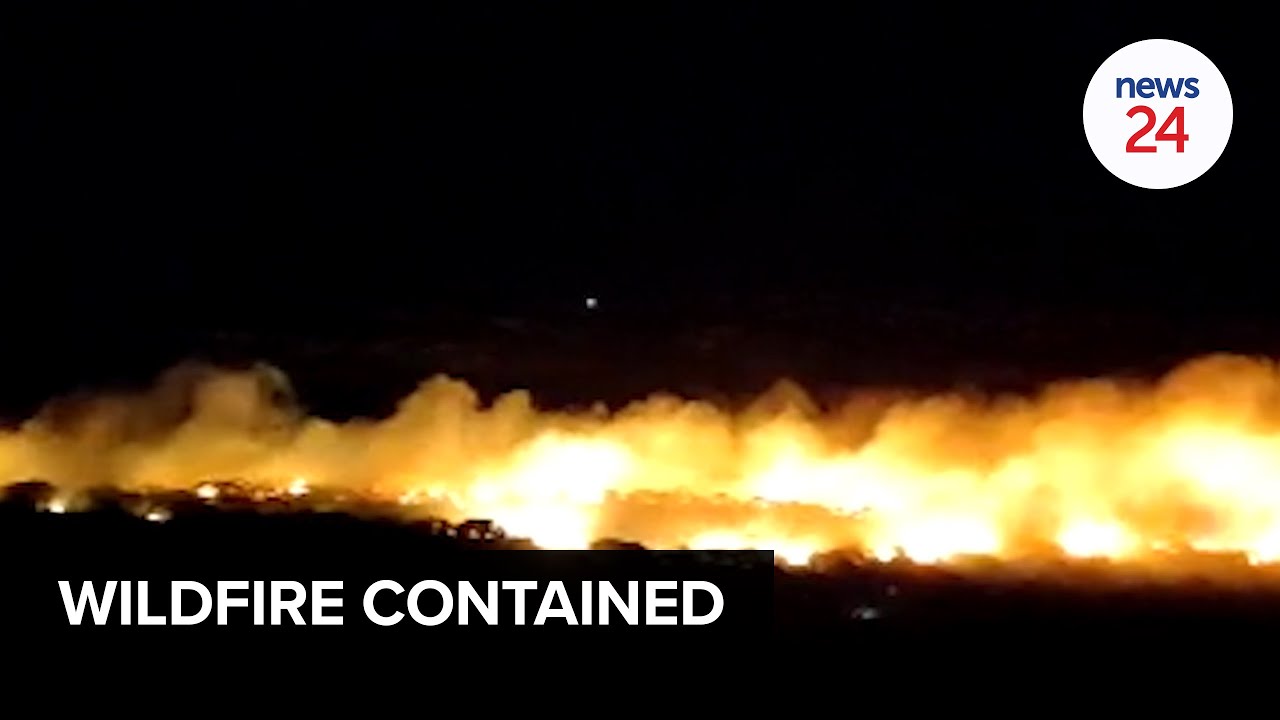 WATCH | Cape Town firefighters contain mountain blaze fanned by strong winds