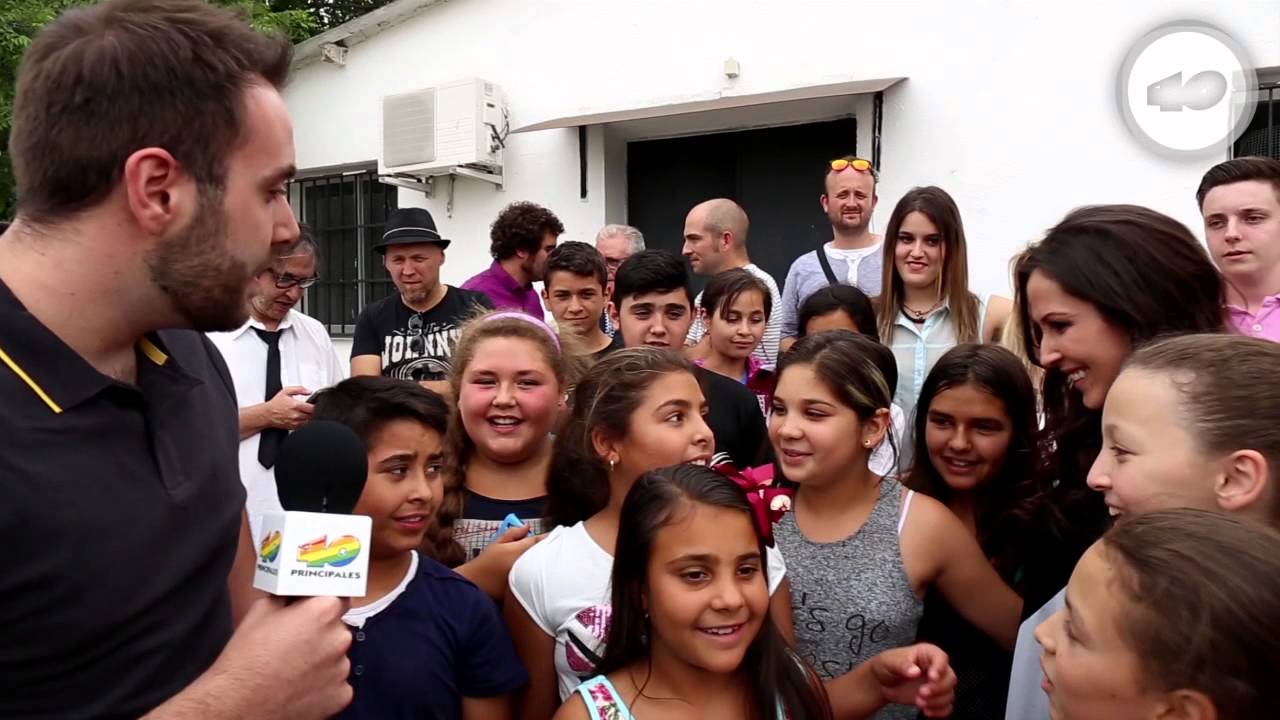 Malu, madrina de Voces con Los 40