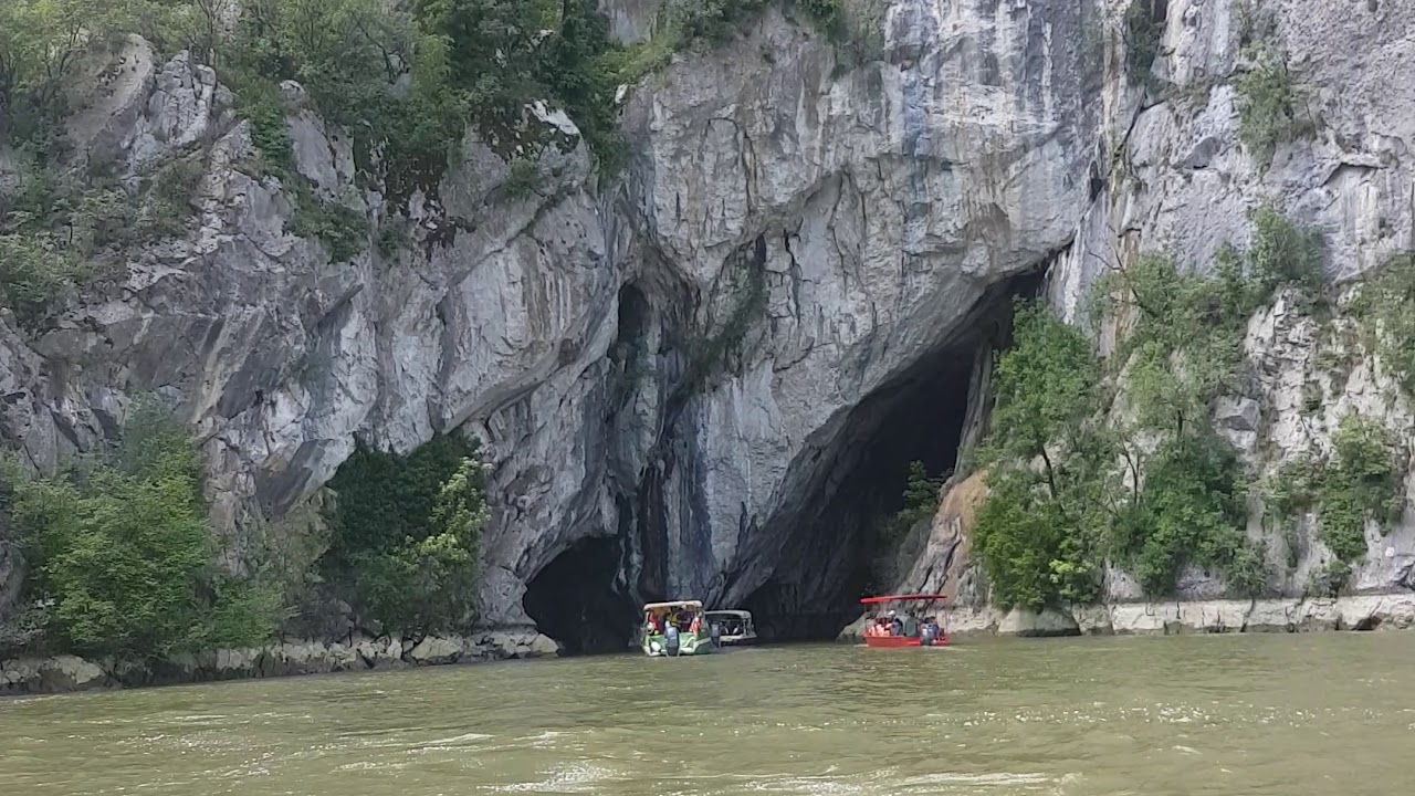 Veterani Cave on Danube Boat Ride near Decebalus Rex(1)