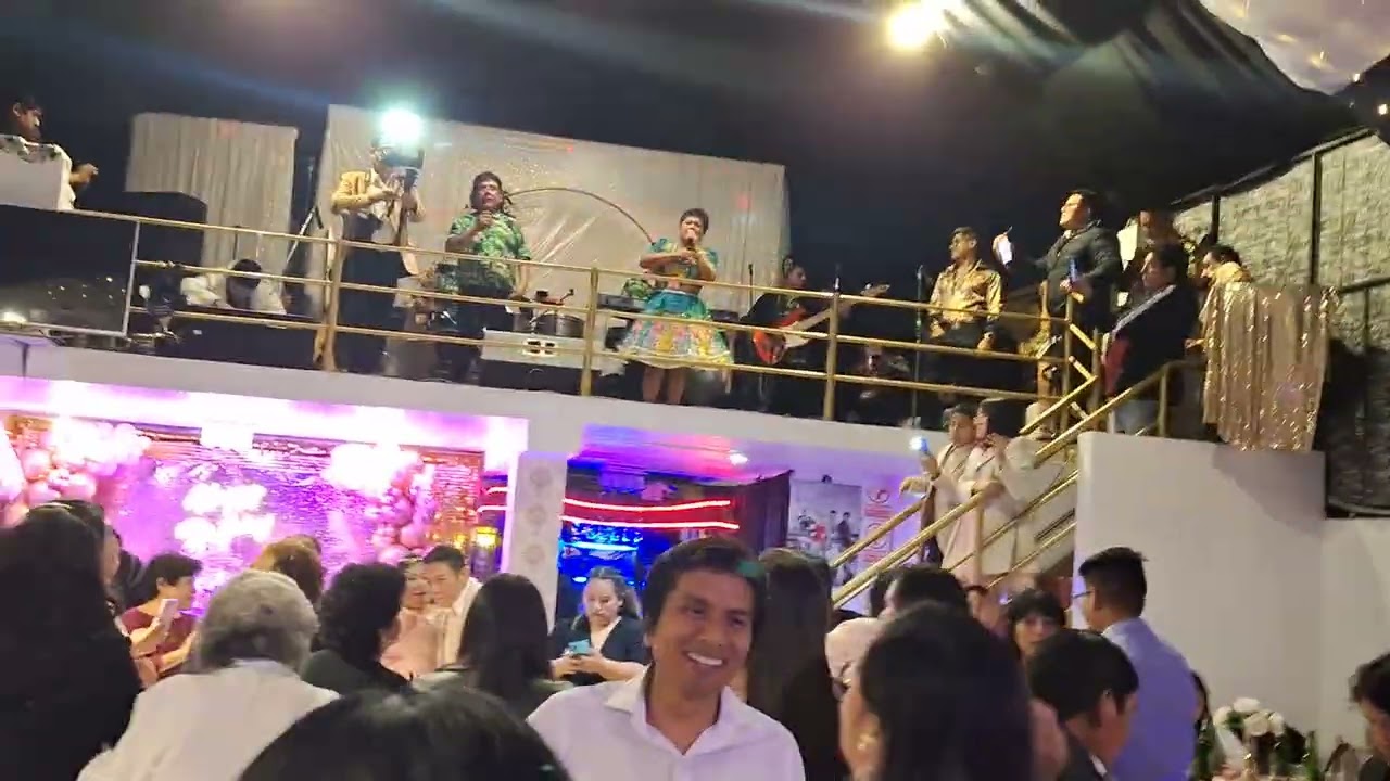 CELEBRANDO EN FAMILIA CON FLOR PILEÑA