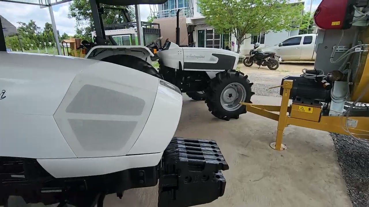 ลองขับรถไถ Lamborghini จะแรงสมราคารถยุโรปไหม