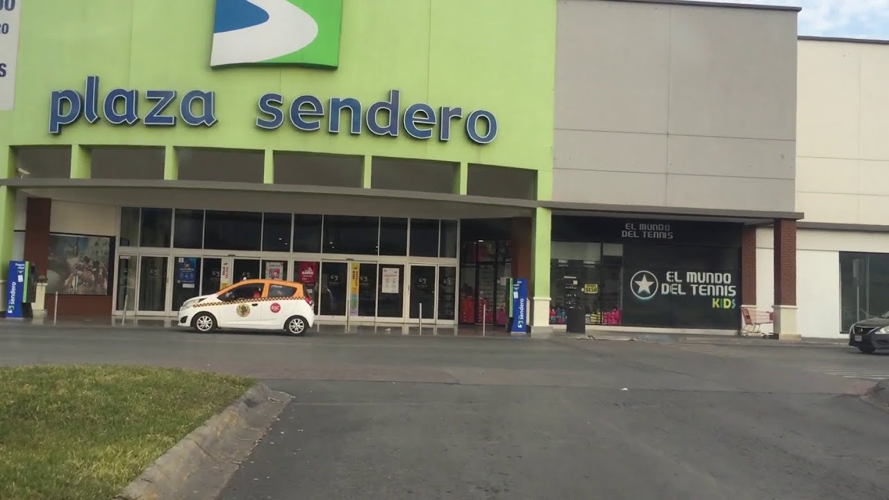 Plaza Sendero Escobedo, Z.M. de Monterrey, Mexico