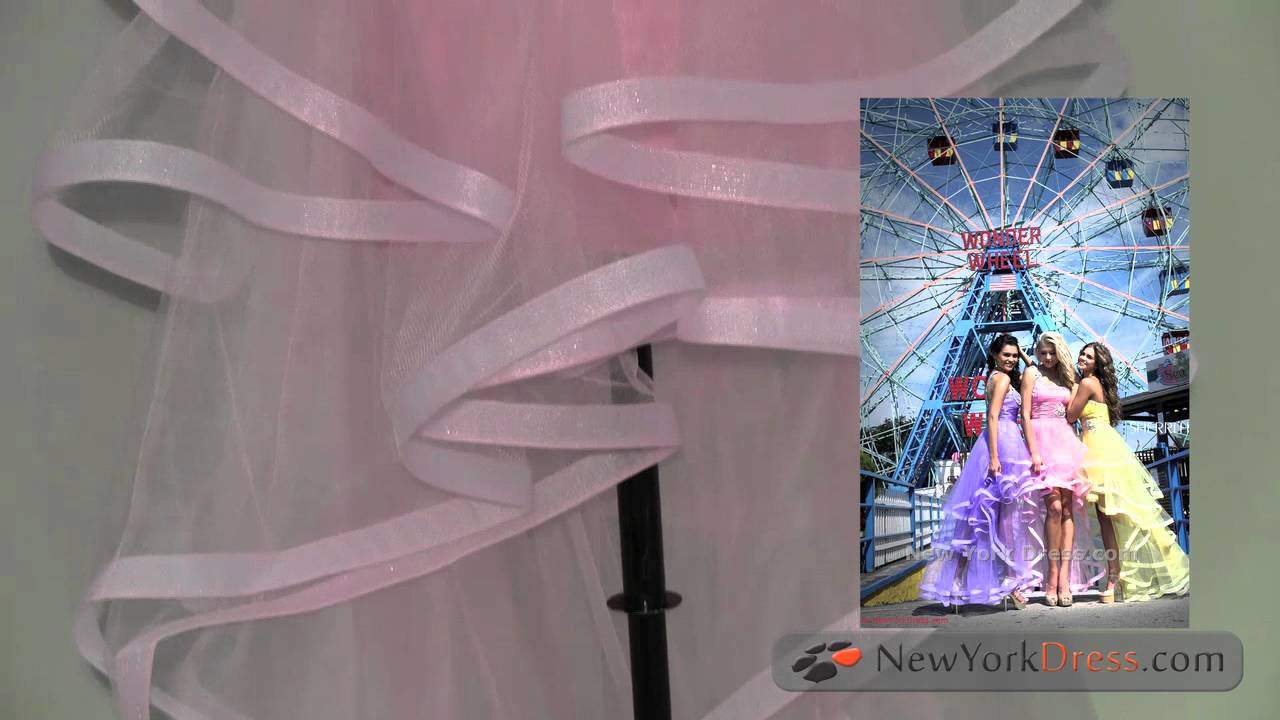 Dress Talk v. 23 Sherri Hill 2552