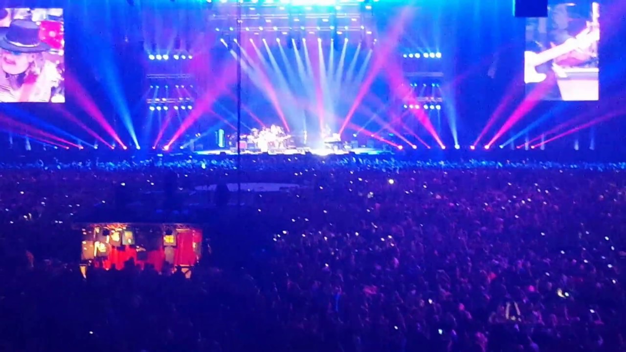 Normaal Afscheidsconcert Gelredome. Deurdonderen