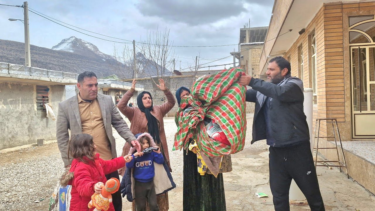 Sahar Khanum's eviction by the landlord because of Khairoo and Mirza