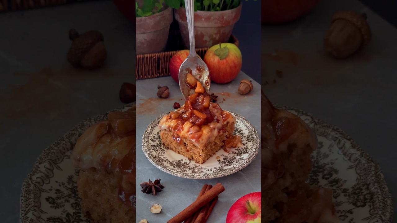 Amazing Applesauce Cake Recipe with Cream Cheese Frosting 😍🍎 