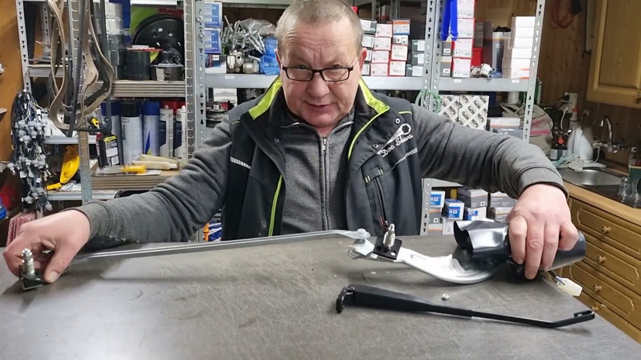 ScheibenwischerMotor tauschen am Lada Niva