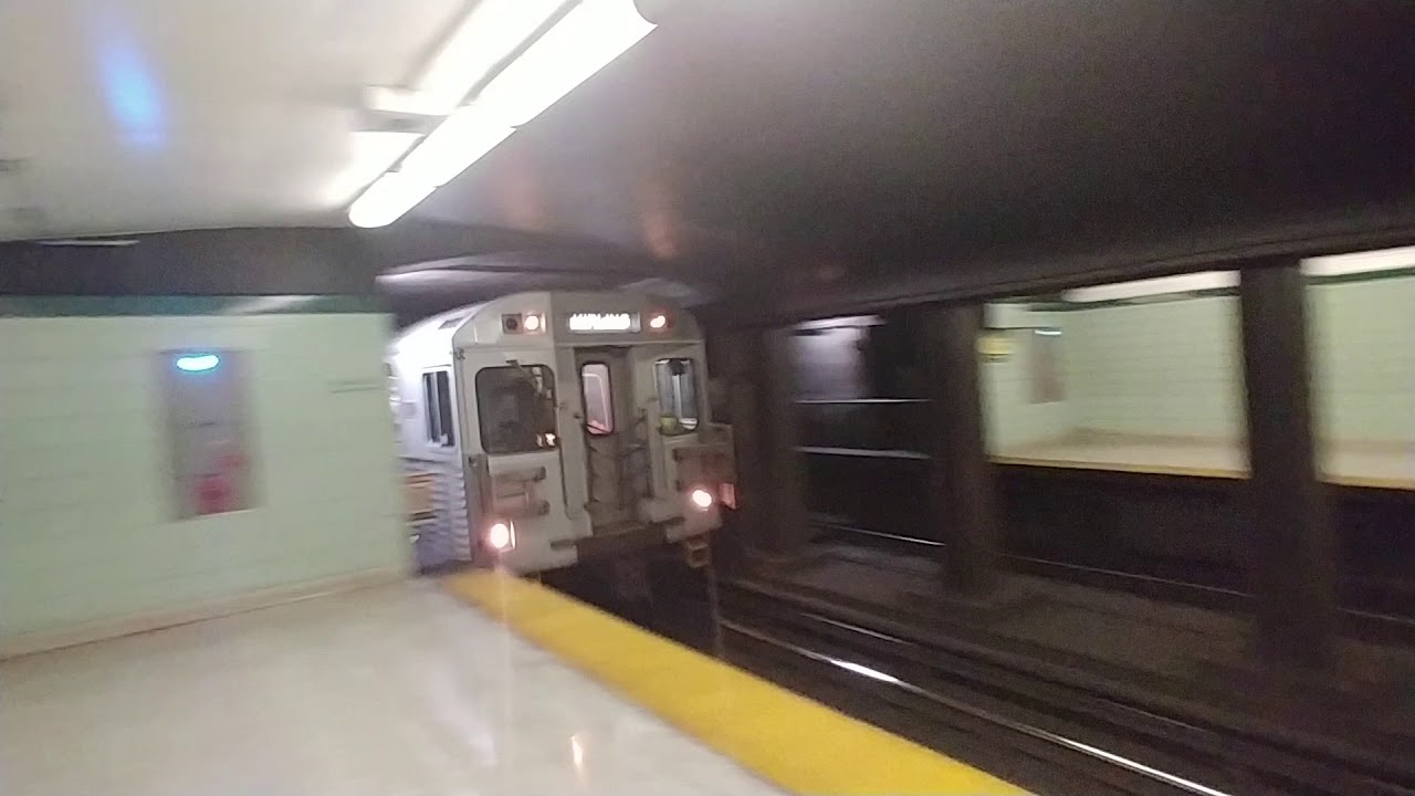 Ttc T1 arriving at Woodbine station during rush hour!