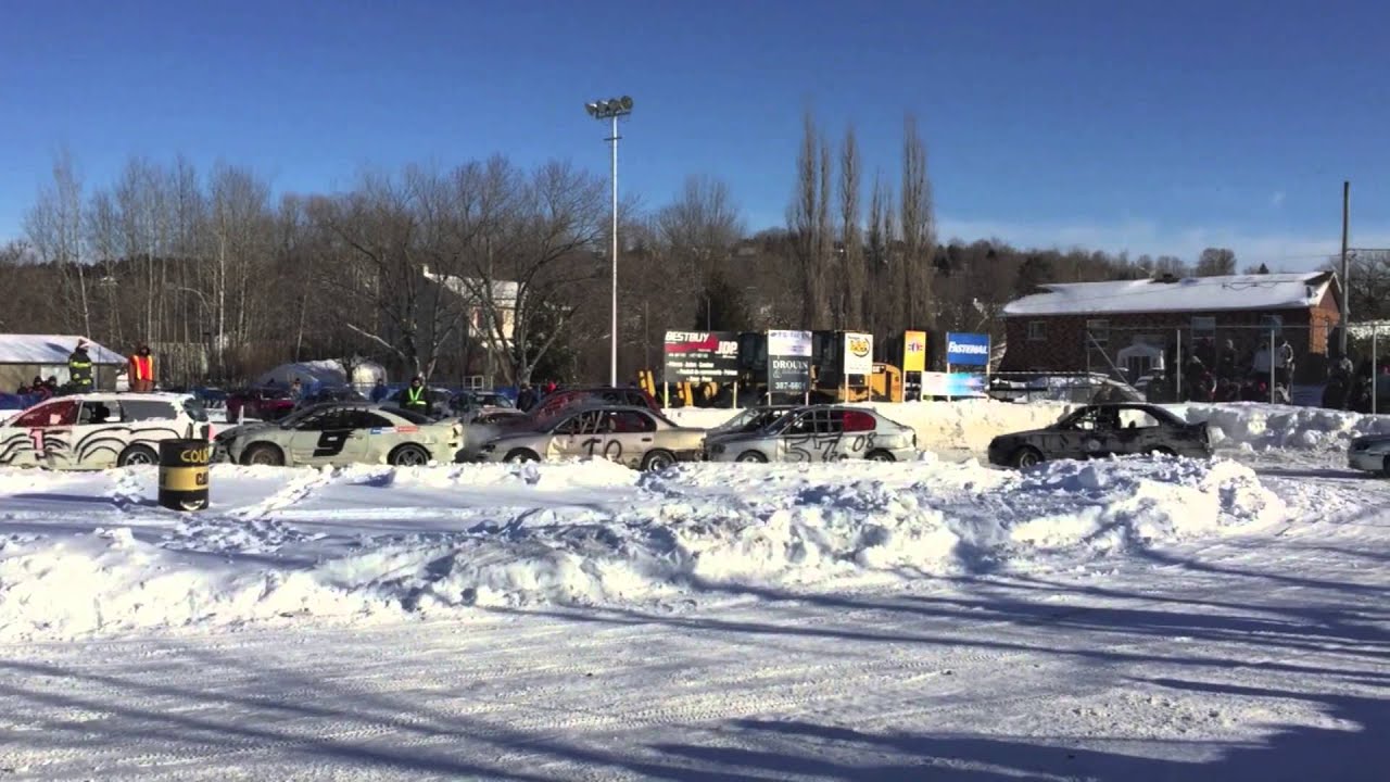 Vall&eacute;e-Jonction Ice Track, Vallee-Jonction, Quebec, Canada - Ice Racing Action!