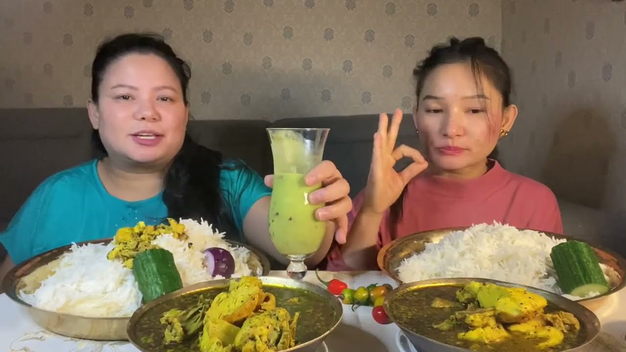 घ्यू झ्यामै राखेर बनाएको लोकल खुकुराको तिते Soup  सॅंग mukbang 