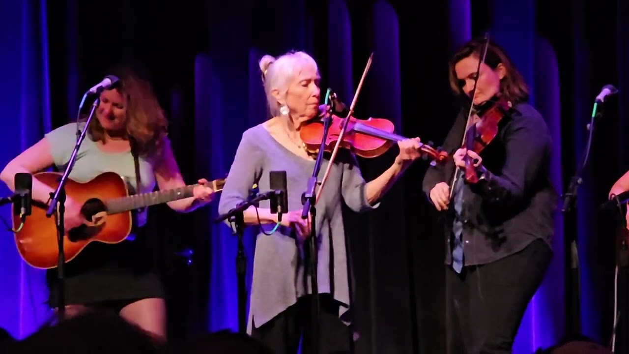 Della Mae w/ Laurie Lewis: "They'll Never ... Keep Us Down" (May 4, 2025; Berkeley, CA)