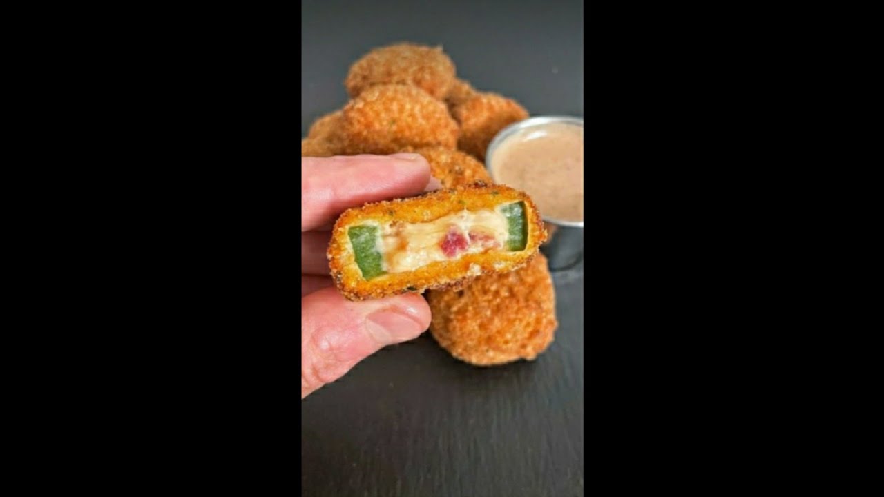 Jalape&ntilde;o&nbsp;Popper Bites. Follow the recipe👇🏻- Cut the top off a&nbsp;jalape&ntilde;o