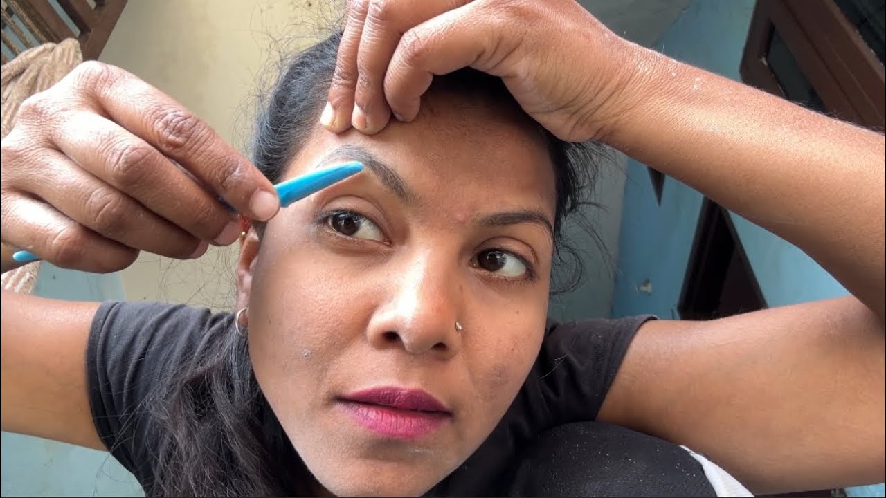 Nonu ke Bina hai khud ko chamka leti hu || ￼