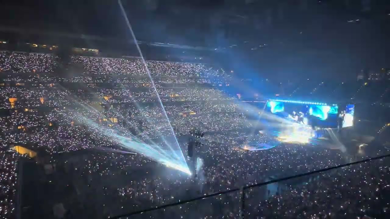 Morgan Wallen: Up Down (live) - 4/5/24 @ Lucas Oil Stadium (Indianapolis, IN)