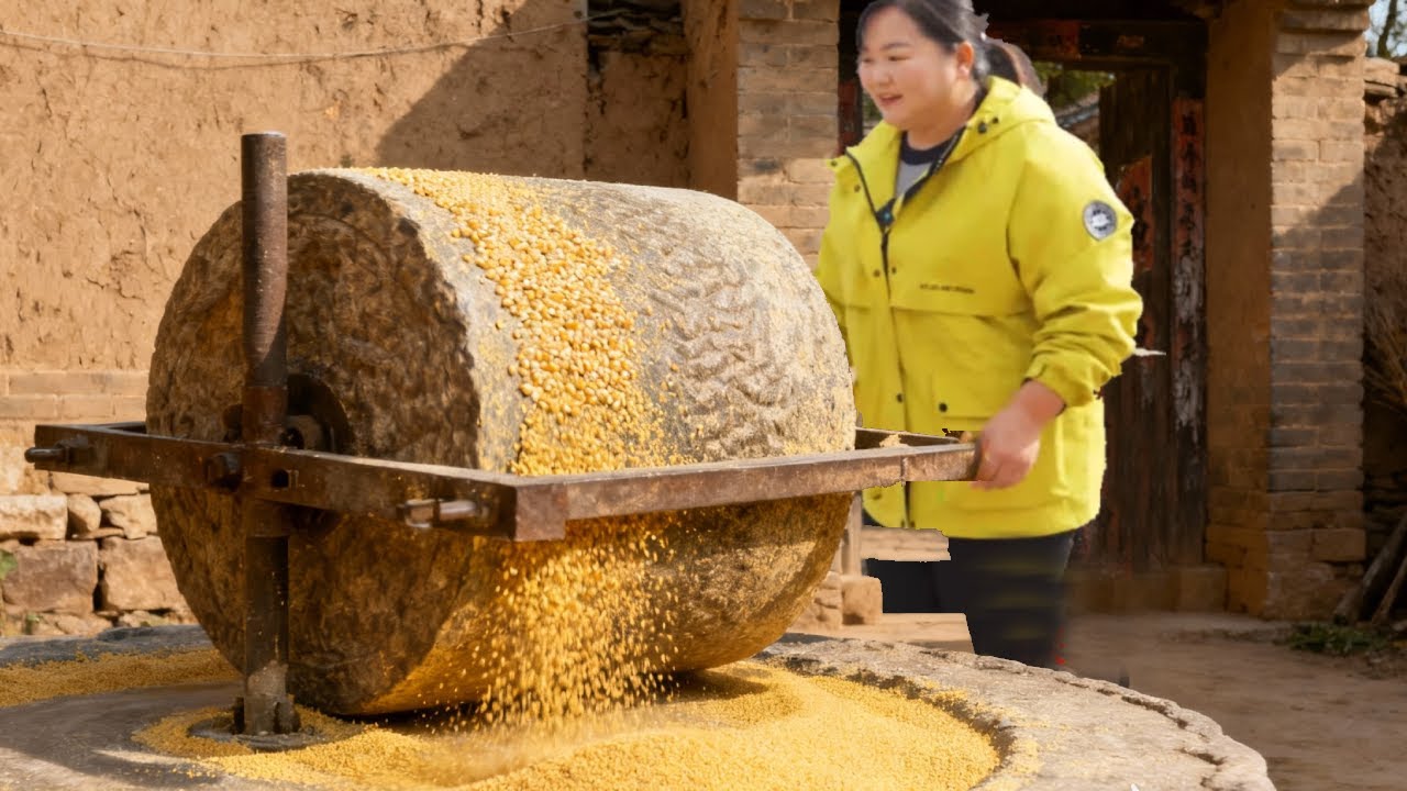 【陕北霞姐】霞姐学做正宗米茶，将米研磨成粉加入干果，用水一冲味道浓郁香甜！