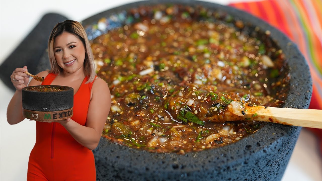 How to Make a Classic TOMATILLO and CHILE ÁRBOL SALSA